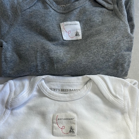 Burt's Bees Baby - Pair of Gray and White Onesie Footies-One Piece Sleepers - Picture 6 of 6